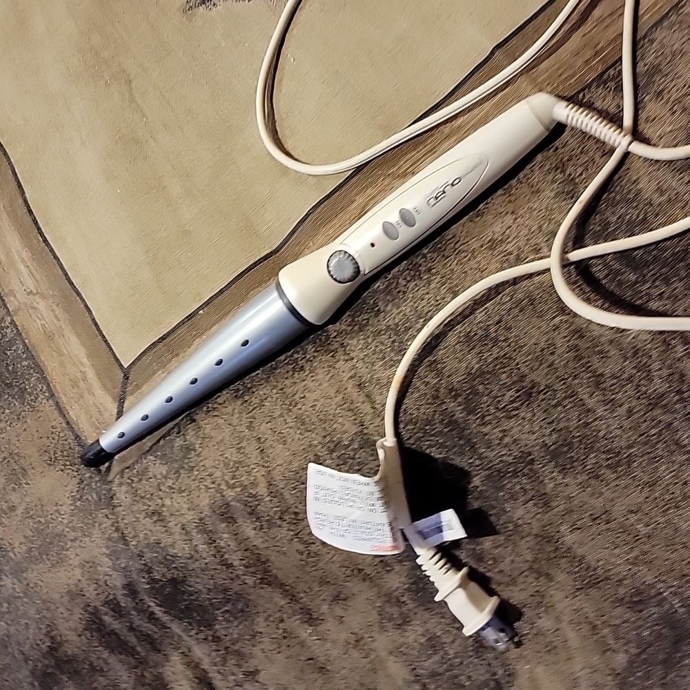 Jilbere curling iron